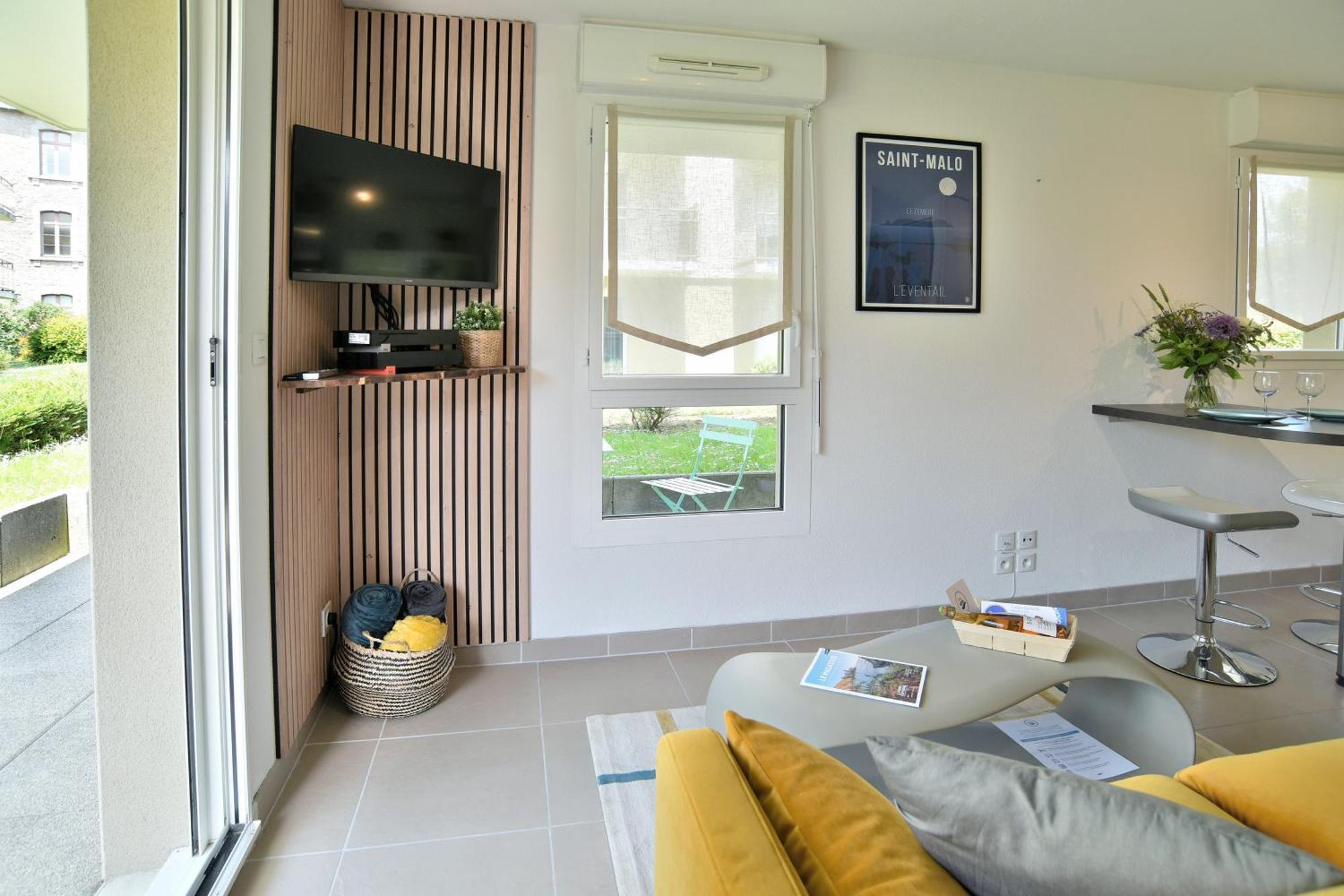 Escapade - Appartement Avec Jardin Et Parking Dinan Kültér fotó